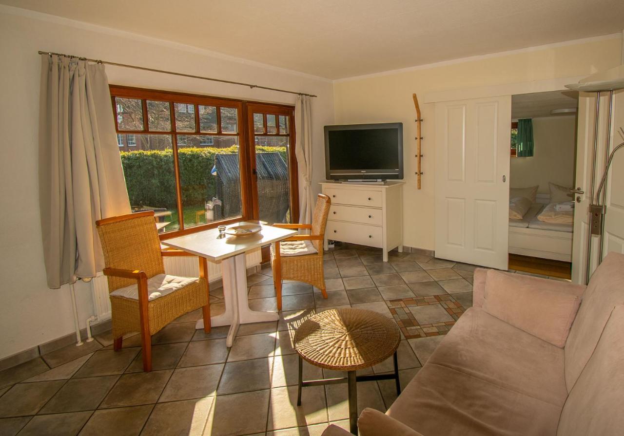 Inselhotel Kapitaen Tadsen / Amrum Небель Экстерьер фото