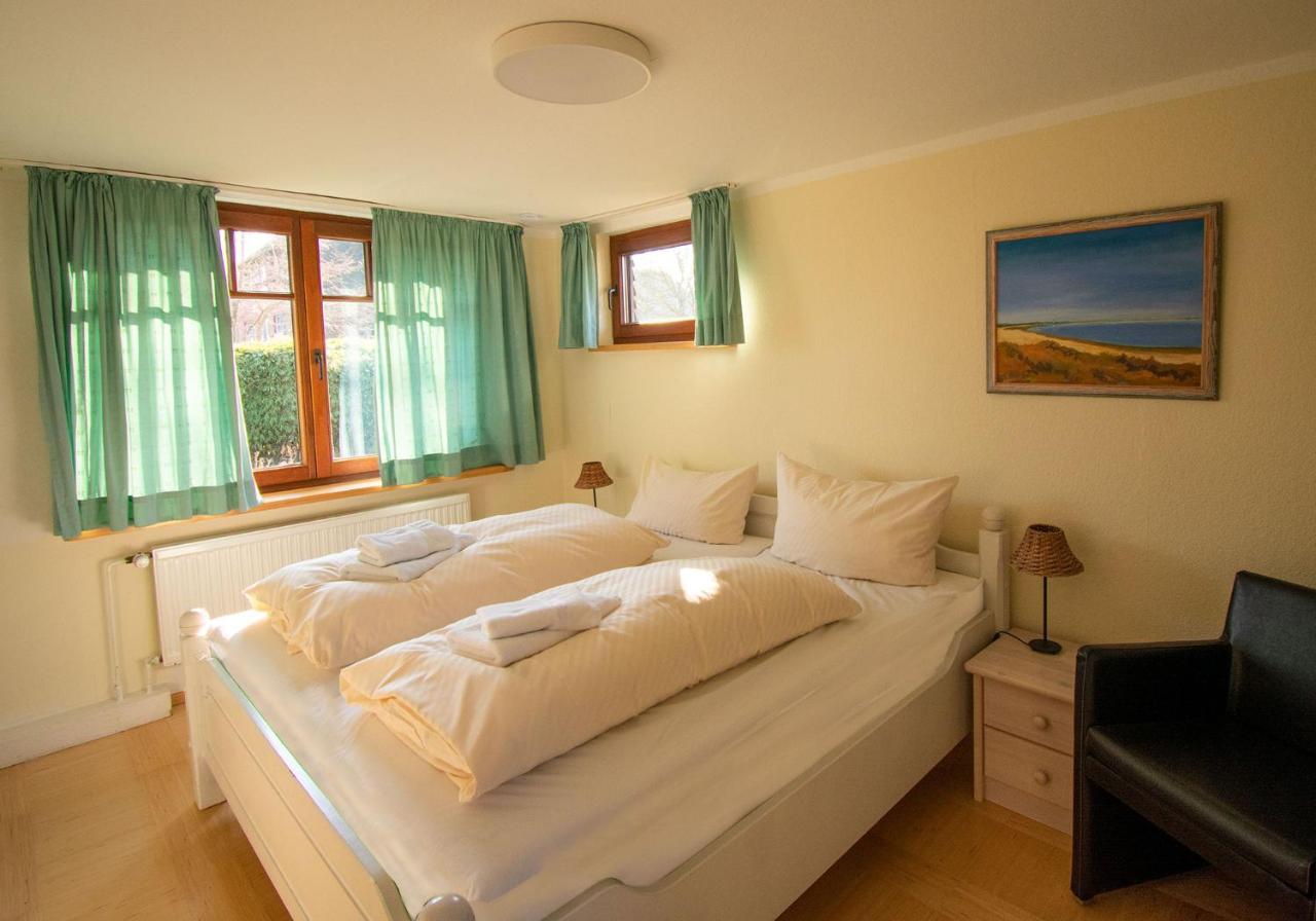 Inselhotel Kapitaen Tadsen / Amrum Небель Экстерьер фото