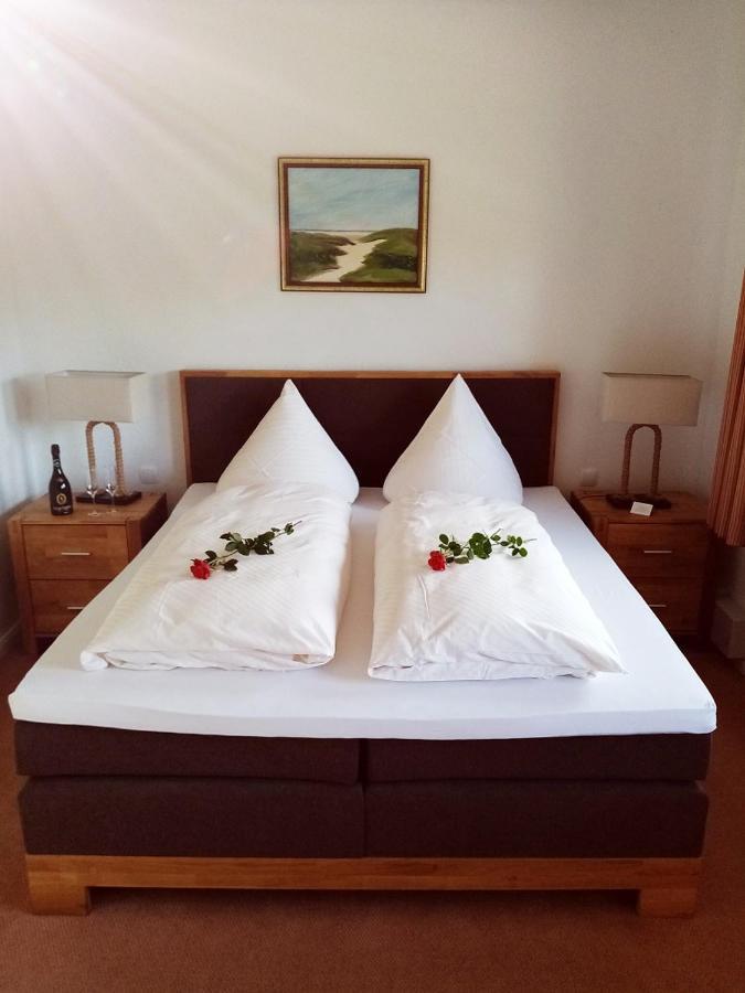 Inselhotel Kapitaen Tadsen / Amrum Небель Экстерьер фото